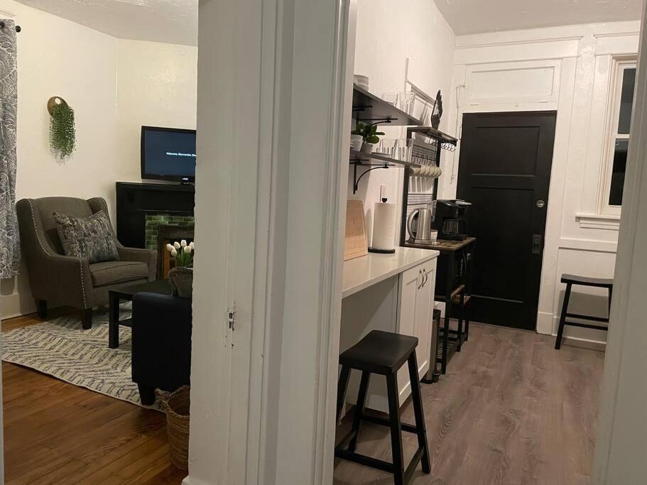 Lovely 2Br W Office Space - King Bed & Alexa Pittsburgh Exterior foto